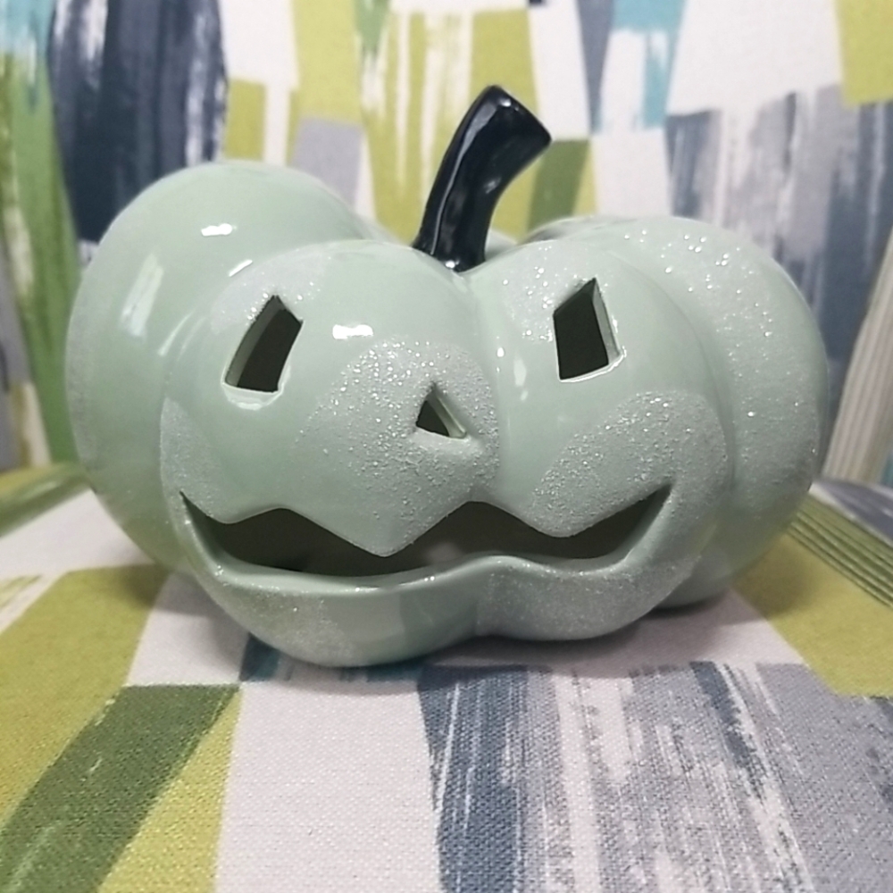 Hyde and Eek 5" Ceramic Teal Grey Jack-o-Lantern Face Pumpkin Halloween Figurine